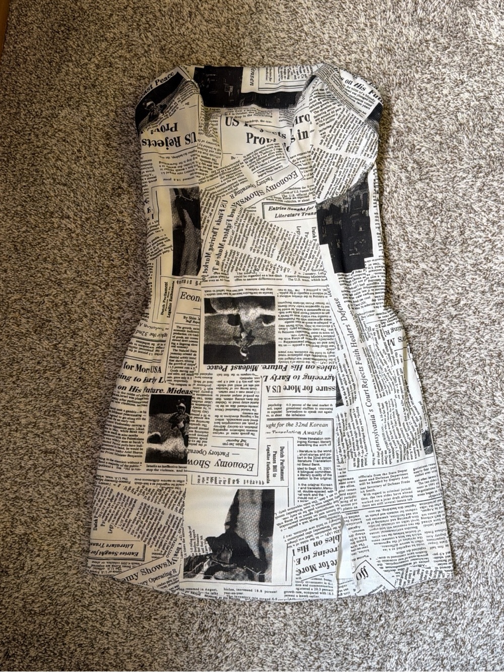 Selfie Leslie Strapless Newspaper Print Mini Dress - Black & White
